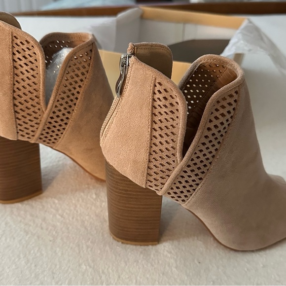 Yoki Peek Toe Bootie - Picture 1 of 10